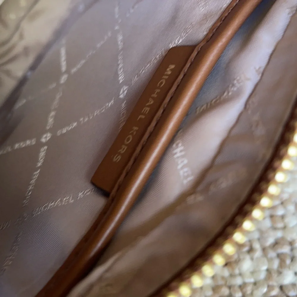 MK Island Escape Jet Set Item LG XBODY Natural Mlt - Picture 16 of 16